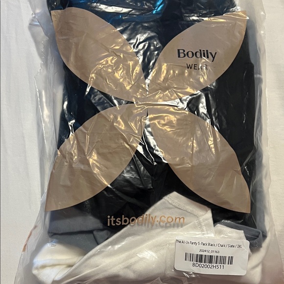 New Bodily 3XL Postpartum C-section Underwear 5 pack - Picture 2 of 3